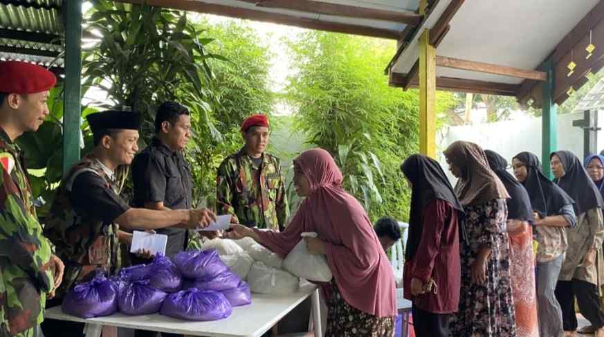 Pemuda Muhammadiyah Gowa Bagikan 1.000 Paket Sembako Ramadan