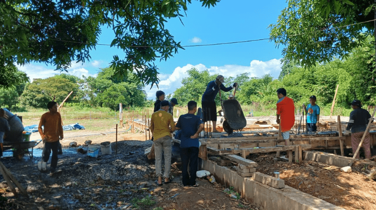 Gotong Royong Menyemai Harapan di Masjid Wisata Muhammadiyah Gowa